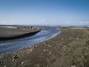 The narrow river crossing at low tide