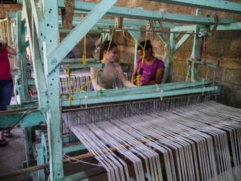 Weaving on table looms