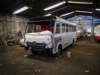 Modern chassis chickenbus