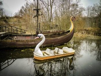 The swan boats actually float, for realsy