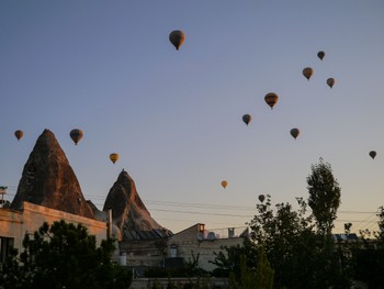 Lots of ballons over Göreme