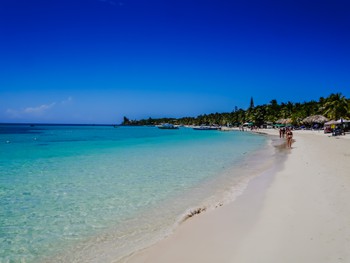 Roatan's resort beach