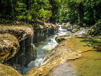 The river sinking down below Semuc Champey