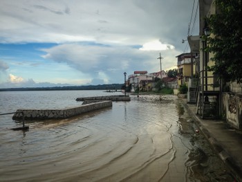 The lake at Flores is also rising